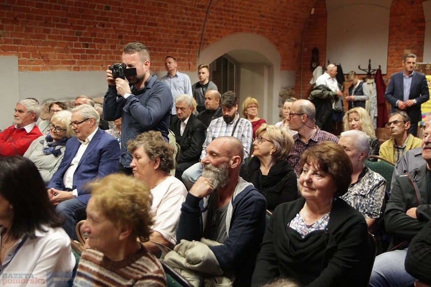 Mieszkańcy Zawiśla podzielili się pamiątkami z prywatnych...