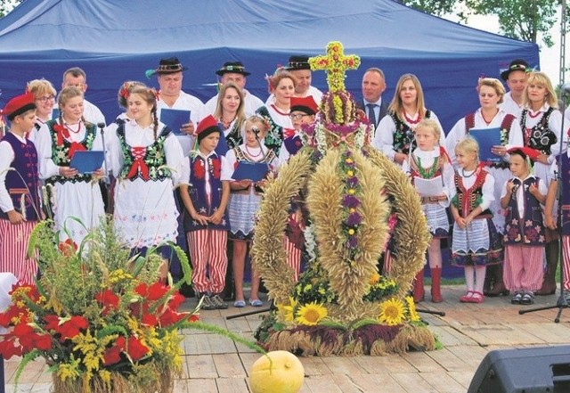           Dożynkowy wieniec wykonany przez mieszkańców Sobowa zaprezentowany zostanie w Polańczyku