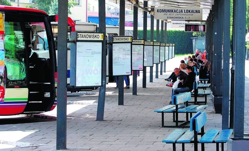 Reaktywacja PKS-ów w regionie idzie jak po grudzie. Część autobusów jeszcze nie kursuje