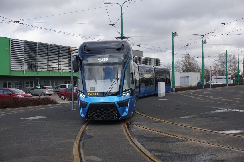 Nowy tramwaj wyjeżdża na poznańskie ulice!