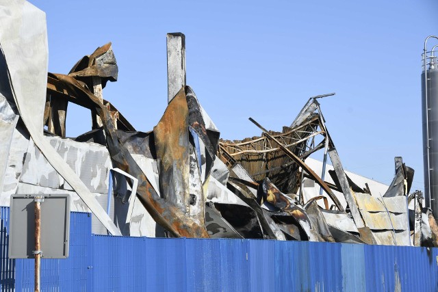 Przerażający widok fabryki Cersanit w Starachowicach po pożarze