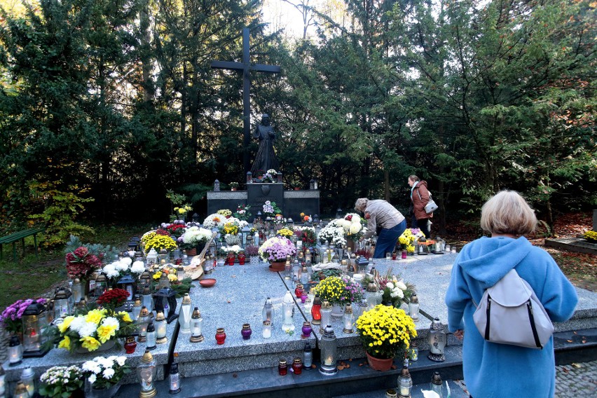 Dzień Zaduszny na Cmentarzu Centralnym w Szczecinie