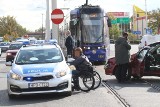 Wypadek na Krakowskiej. Zablokowane torowisko tramwajowe