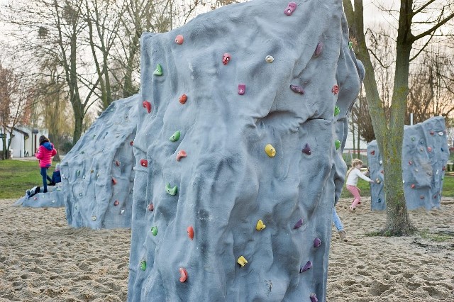 Budowa czterech ścianek wspinaczkowych imitujących skały, czyli Rock Park przy Małym Blankuszu to jeden z projektów zrealizowanych w Świeciu w ramach budżetu obywatelskiego 