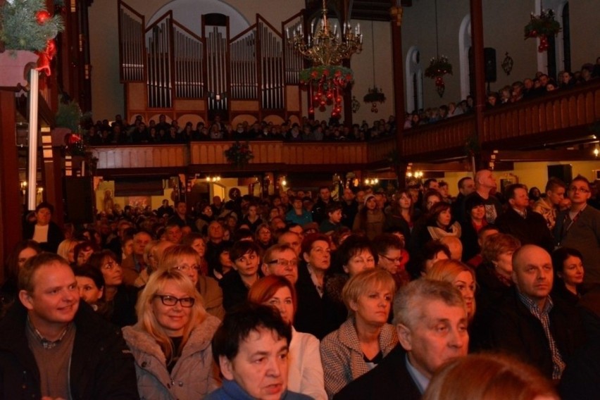 Zespół Golec Uorkiestra zagrał w Skarszewach. Ogromne zainteresowanie koncertem [ZDJĘCIA]