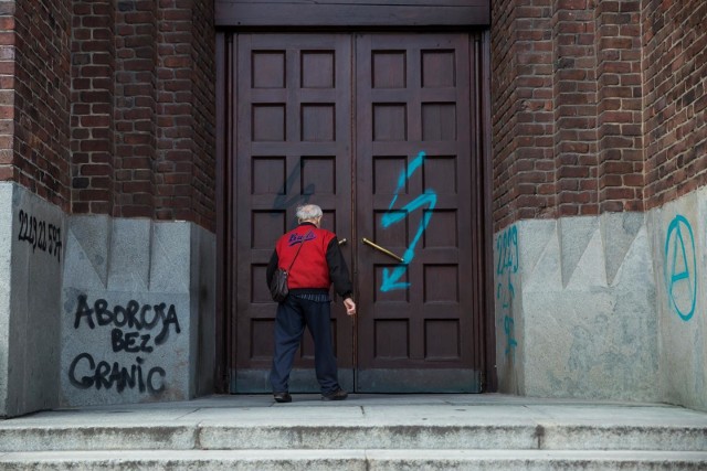 Szef MSWiA Mariusz Kamiński wydał oświadczenie ws. protestów. „Sprawcy ataków na kościoły nie pozostaną bezkarni”