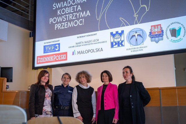 Konferencja poświęcona problematyce przemocy domowej widzianej i opowiedzianej przez kobiety była próbą zwrócenia uwagi na to, że przemoc ma wiele twarzy - zarówno z punktu widzenia prawnego, jak i psychologicznego.