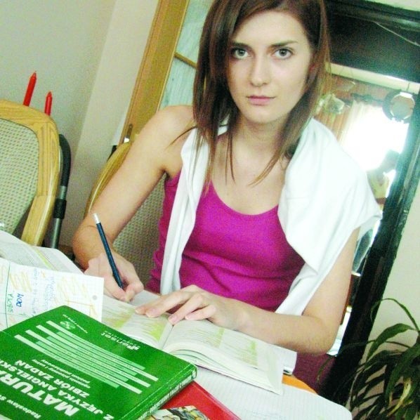Sylwia Załuska, tegoroczna maturzystka z Łomży, opracowała własny harmonogram uczenia się i odpoczynku. Do matury chce podejść bez stresu, żeby później nie popełnić prostych błędów.