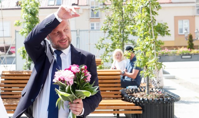 Konrad Fijołek przyznał, że kontynuuje przyzwyczajenia Tadeusza Ferenca biegania, jeżdżenia po terenie, dotykania, oglądania, sprawdzania wszystkiego na własne oczy.