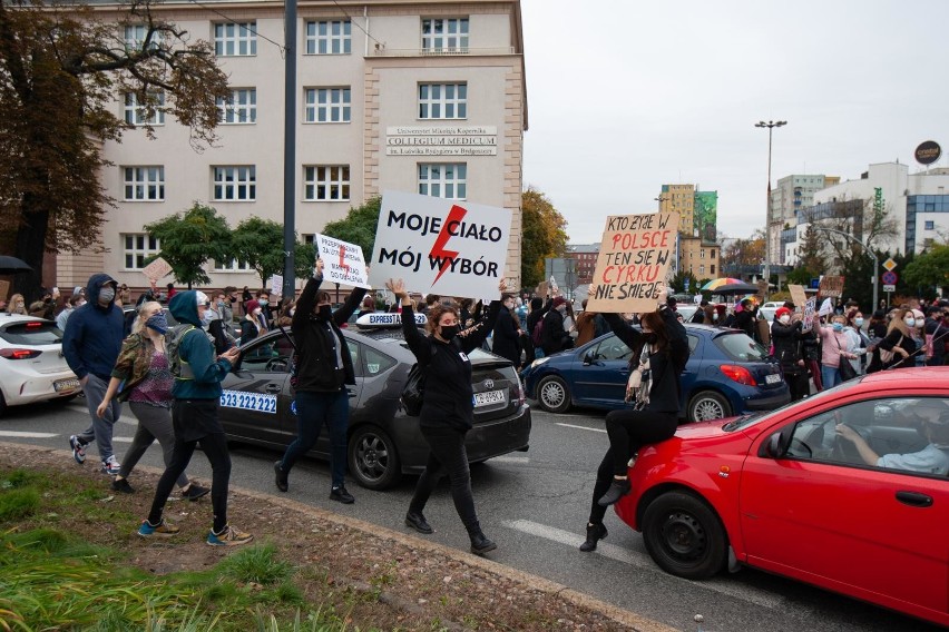 28.10.2020 bydgoszcz straj kobiet protest pis kaczynski...