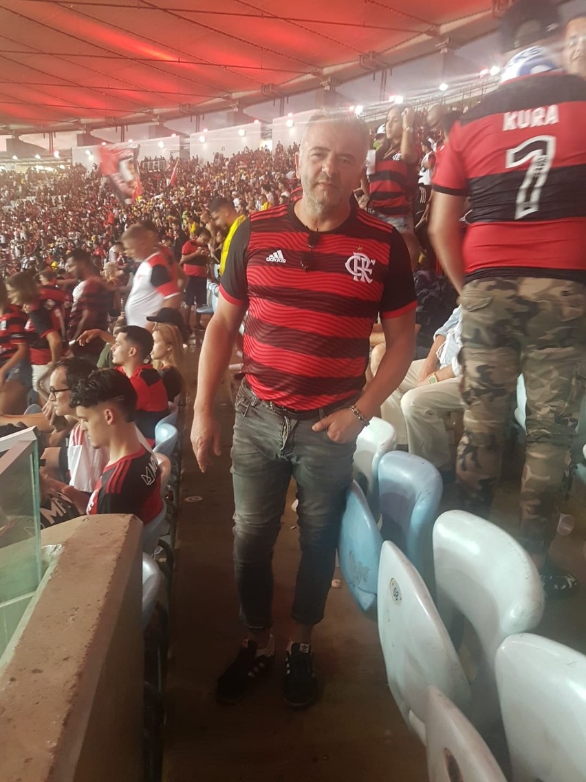 Jarosław Pawlak w koszulce słynnego Botafogo na stadionie w...