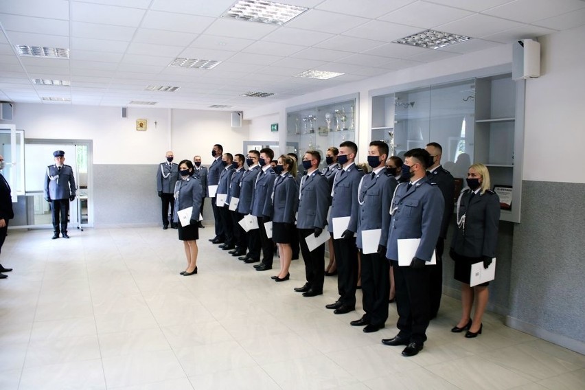 Święto policji w Bielsku Podlaskim. 48 bielskich policjantów otrzymało awanse (zdjęcia)