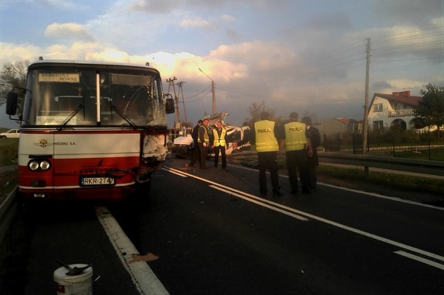 W wypadku brał udział autobus PKS Krosno.