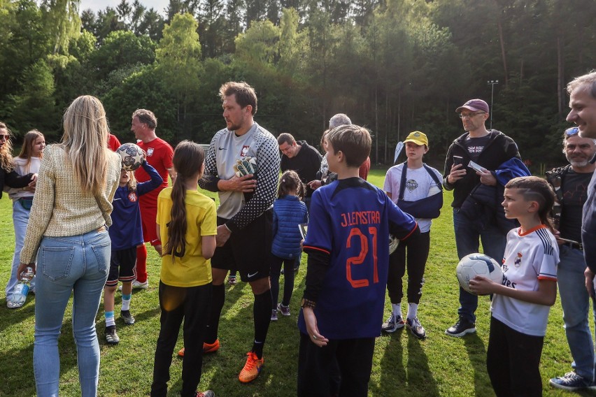 Festyn piłkarski z gwiazdami dla dzieci odbył się w Sopocie. Grali chociażby Tomasza Kuszczak, Sebastian Mila czy Piotr Świerczewski