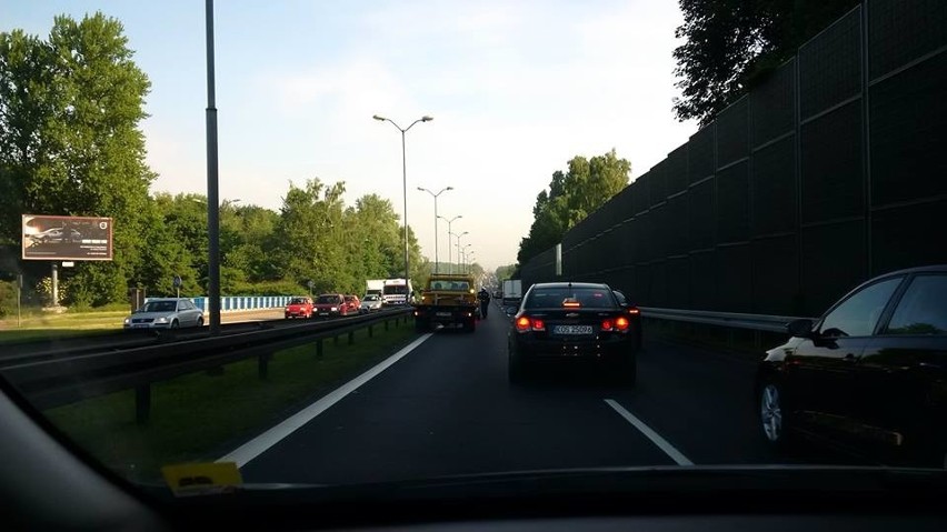 Utrudnienia drogowe po wypadku na DK 86 w Katowicach...