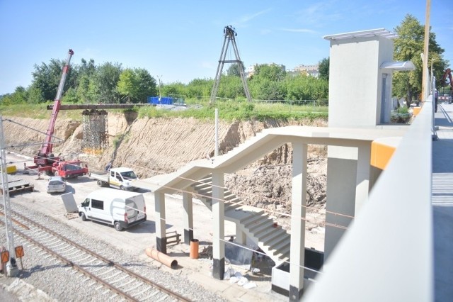 uż za dwa tygodnie uruchomiony będzie przystanek Radom Gołębiów, ale są trudności ze zwiększeniem liczby pociągów.