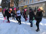 Kolorowy taniec przeciw przemocy. Słupszczanki przyłączyły sie do akcji One Billion Rising