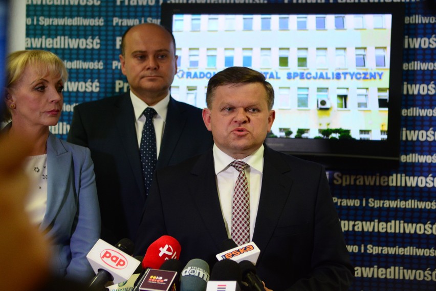 Radom. Wojciech Skurkiewicz rozpoczyna kampanię i obiecuje mieszkania dla personelu z radomskiego szpitala