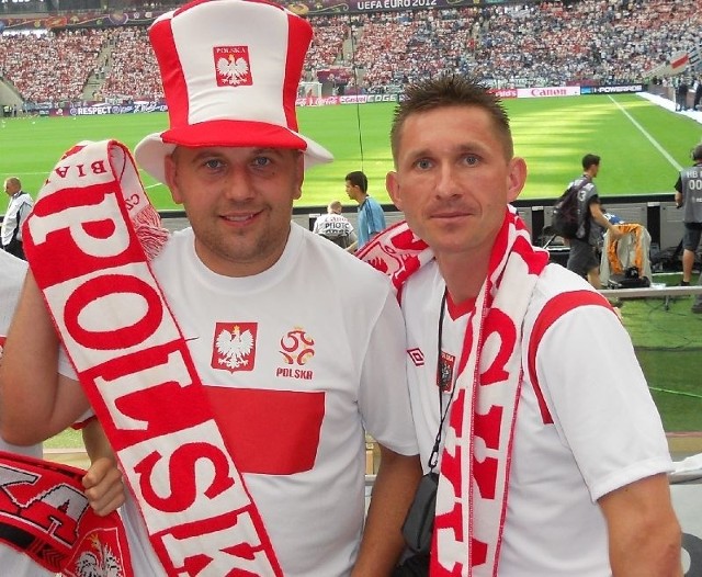 Piłkarz Iskry Sobów Tarnobrzeg Mariusz Stasiak (z lewej) oraz Siarki Tarnobrzeg Janusz Hynowski byli jednymi z tych, którzy dopingowali polskich piłkarzy.