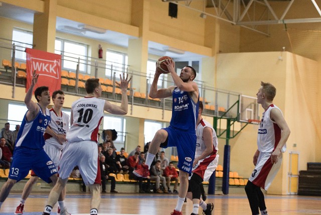 Mikołaj Kurpisz w piątkowym meczu zdobył 12 punktów dla Biofarmu Basket Junior Poznań