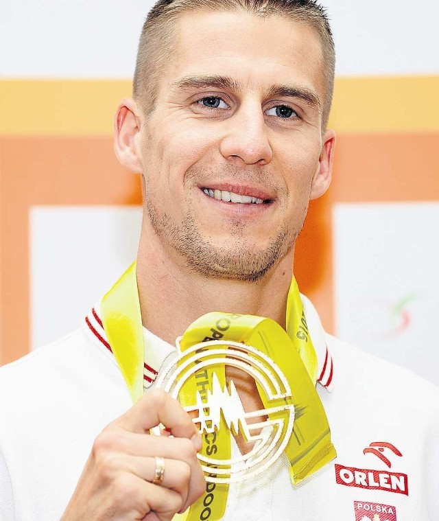 Marcin Lewandowski zdobył złoty medal halowych mistrzostw Europy w Pradze w biegu na 800 metrów 