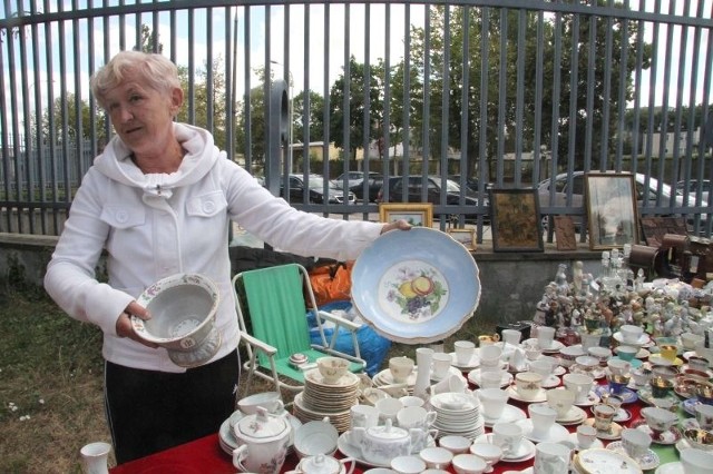 U Heleny Medrys można było kupić elegancką i wyrafinowaną bawarską porcelanę Rosenthal. Paterę luksusową tej marki kolekcjonerka wyceniła na 300 złotych.