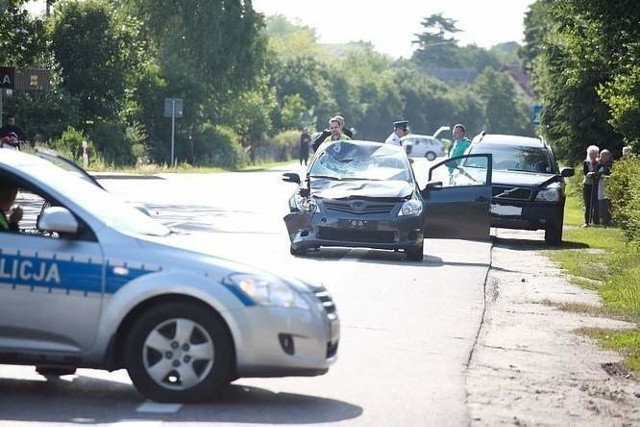 Tragedia na drodze wydarzyła się 1 lipca. Przed godziną 17 Stanisław Siudek, 76-letni emeryt z Ustki, wybrał się na działkę rowerem. Zginął uderzony przez toyotę auris, którą kierowała 34-letnia Marlena M.