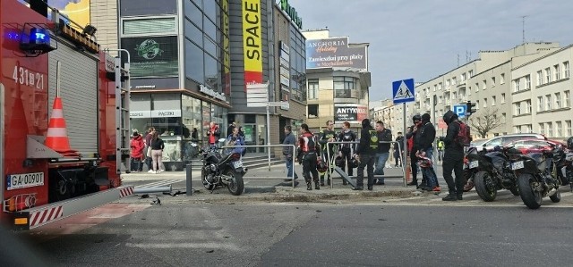 Prokuratura uznała, że przyczyną głośnego, śmiertelnego wypadku w centrum Gdyni była nadmierna prędkość.