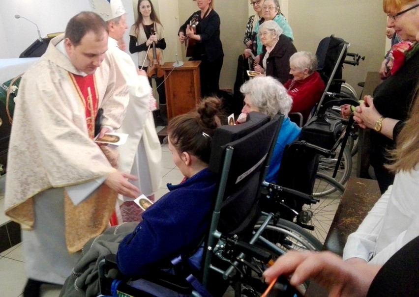 Światowy Dzień Chorego w Radomiu. Biskup Tomasik i kapelani odwiedzili pacjentów 