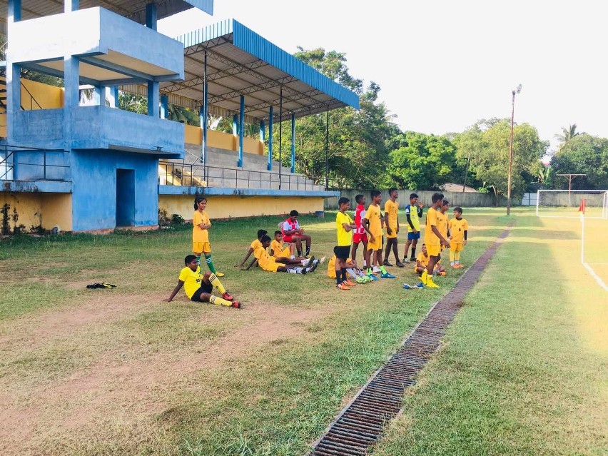 Turniej Grudniowy trójek piłkarskich wywodzący się z Kielc odbył się w Sri Lance. Wśród nagród były koszulki Korony Kielce. Zobacz zdjęcia