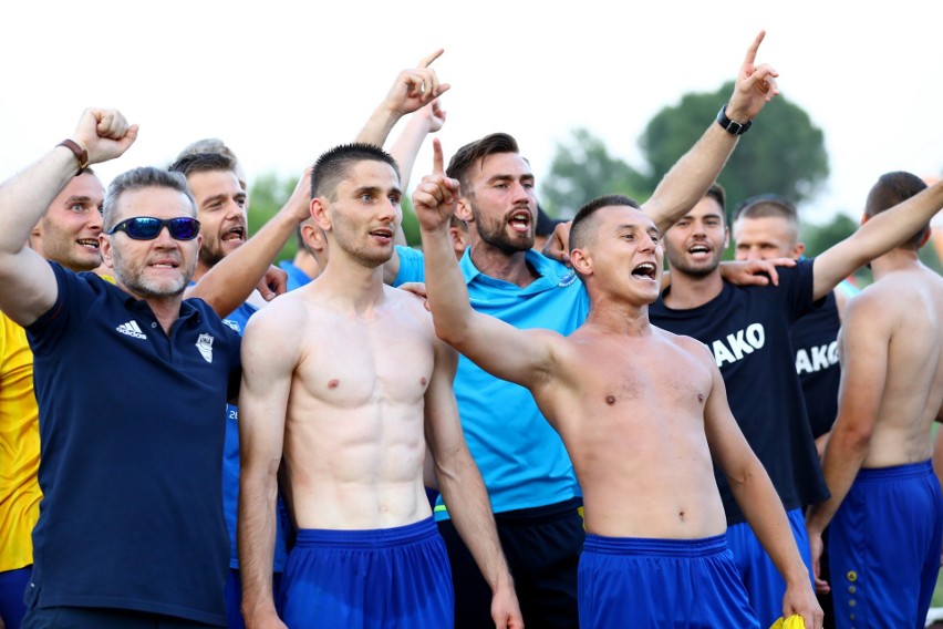 Unia Skierniewice z Pucharem Polski. W finale pokonała Lechię Tomaszów FOTO