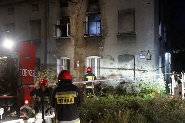Pożar mieszkania w kamienicy przy Spornej 24 w Łodzi