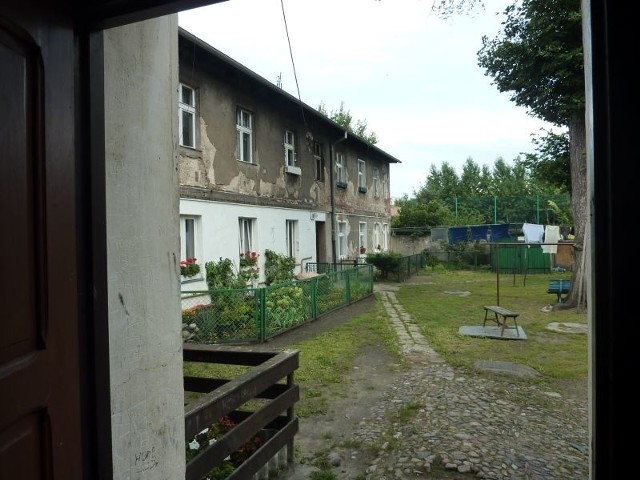 To właśnie w tym domu we wtorek 16 sierpnia dosżło do awantury między braćmi. Marcin K. zmarł w szpitalu od ciosu nożem w serce.