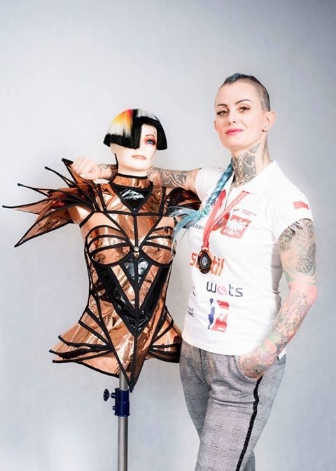 Fryzjerka ze Słupska brązową medalistką mistrzostw świata we fryzjerstwie damskim w Paryżu