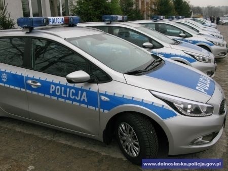 Policja ma kolejne radiowozy. Tym razem 15 nowych aut (ZDJĘCIA, FILM)