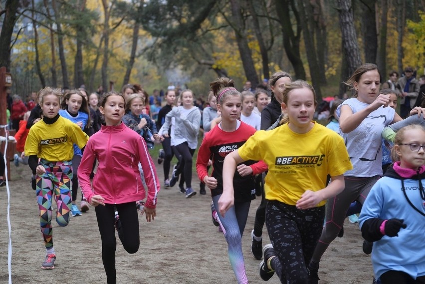 Młodzież pobiegła z okazji Dnia Niepodległości (ZDJĘCIA)