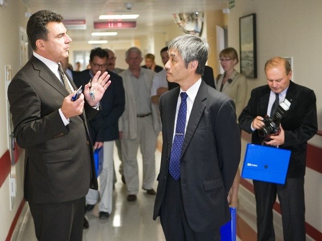 Rok temu dr Zoran Stojcev zaprosił na konferencję profesora Tsunei Oyamę, specjalistę leczenia raka przewodu pokarmowego z Japonii.