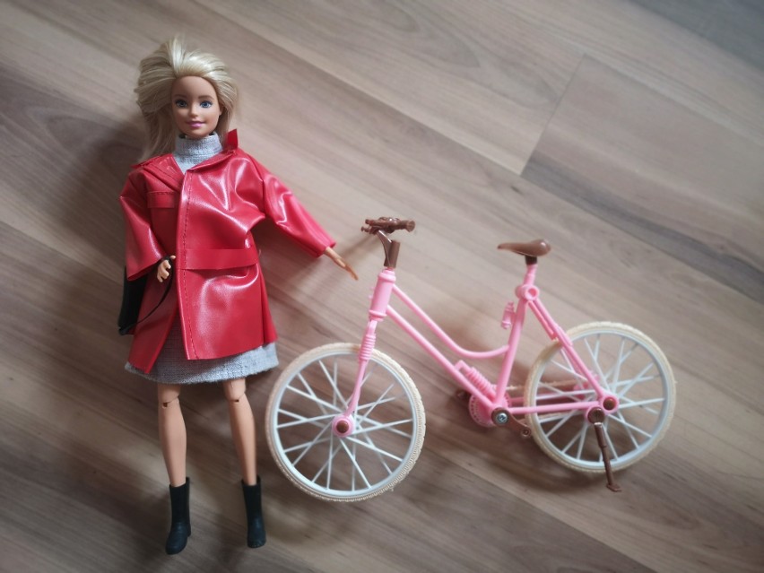 Ma 65 lat, a wygląda na 20. Kultowa lalka Barbie obchodzi urodziny. Poznaj historię zabawki, która zrewolucjonizowała świat