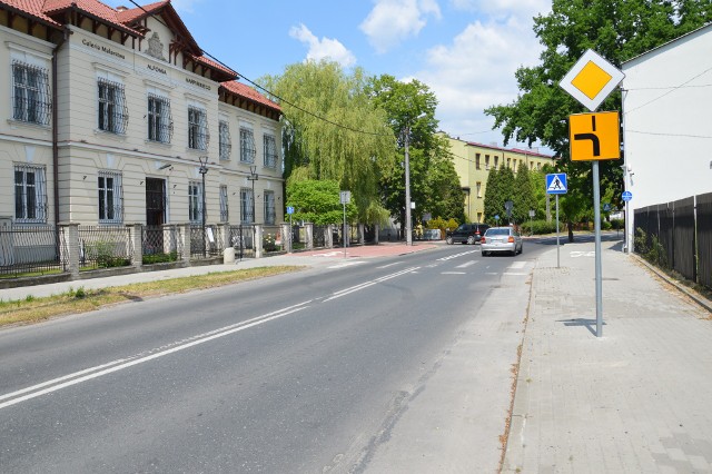 Skrzyżowanie ulicy Rozwadowskiej i Dąbrowskiego, gdzie doszło do zmiany organizacji ruchu