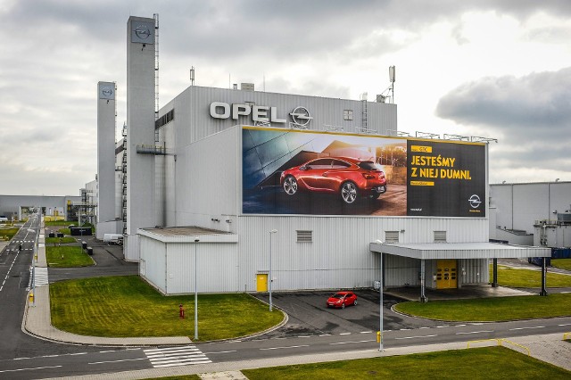 Przemysł motoryzacyjny to jedna z najważniejszych gałęzi gospodarki. Fabryki samochodów nie tylko generują miejsca pracy, ale są także ośrodkami postępu technicznego. Sprawdziliśmy, gdzie powstają najpopularniejsze modele samochodów.fot. Opel