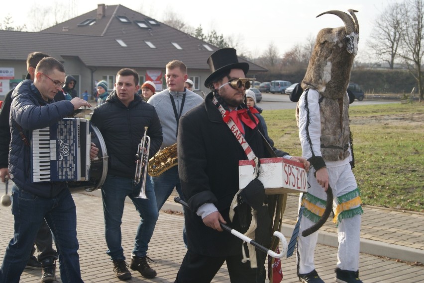 Mikołaje pobiegli dla Domu Kulejących Aniołów w Piasku