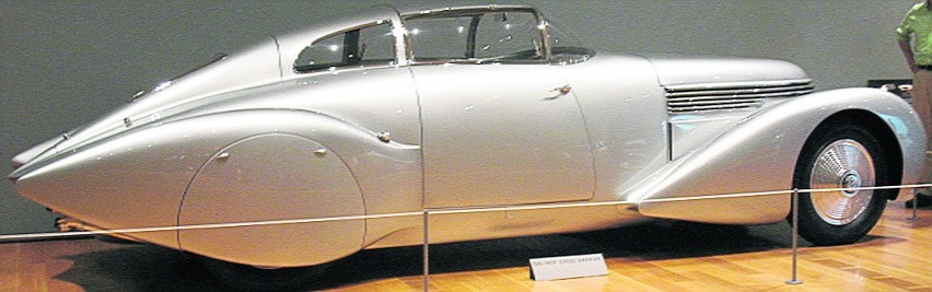 Aerodynamiczna Hispano-Suiza H6C "Xenia" zbudowana w 1937 r....