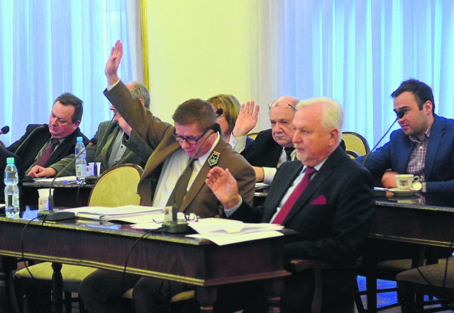 Podczas nadzwyczajnej sesji Rady Miejskiej 19 lutego opozycja odrzuciła wszystkie zmiany w Wieloletniej Prognozie Finansowej.
