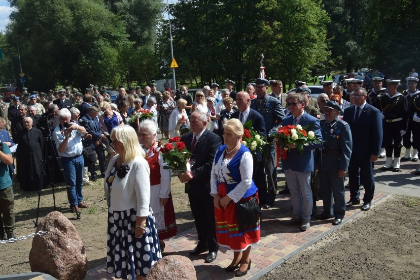 Odsłonięcie pomnika w Kościerzynie. Ufundował go Waldemar Bonkowski [ZDJĘCIA]