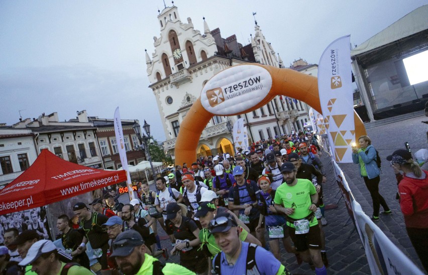 Rzeszów: VIII Ultramaraton Podkarpacki (s. 5, Rynek w...