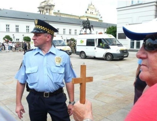 Krzyż nie służy do walki.