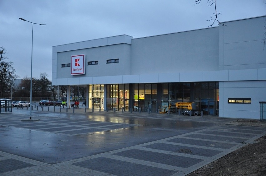 Kaufland przy Długosza gotowy. Kiedy otwarcie? [ZDJĘCIA]