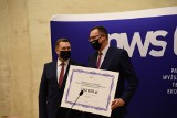 Minister edukacji i nauki Przemysław Czarnek odwiedził Jarosław. Wręczył władzom uczelni czek na ponad milion złotych! [ZDJĘCIA]