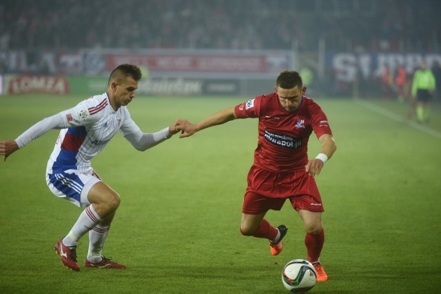 Podbeskidzie – Jagiellonia już dziś (2.11.2015). Ostatni mecz 14. kolejki ekstraklasy: Podbeskidzie Bielsko-Biała – Jagiellonia Białystok o godz. 20.30. Transmisja meczu Podbeskidzie – Jagiellonia na antenie stacji Eurosport 2. Relacja i wynik na żywo w internecie online na stronie gazetawroclawska.pl