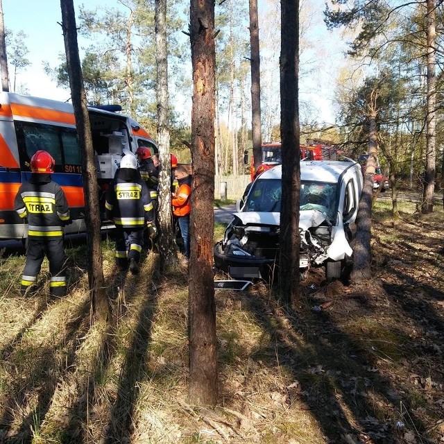 Powiat radomszczański: Wypadek w Jankowicach. Kierowca był pijany